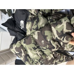 노스페이스 카모 패딩